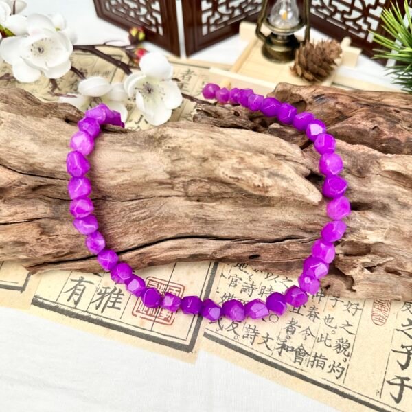 S8-Purple Colored White Jade